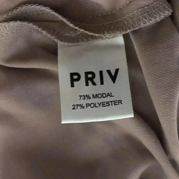 Priv  Dress - Picture 6 of 7